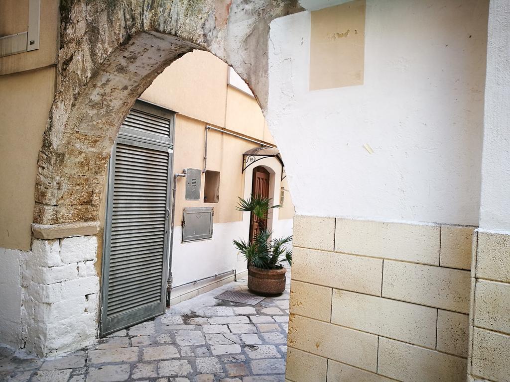 La Corte Del Borgo Antico Bari Exterior foto