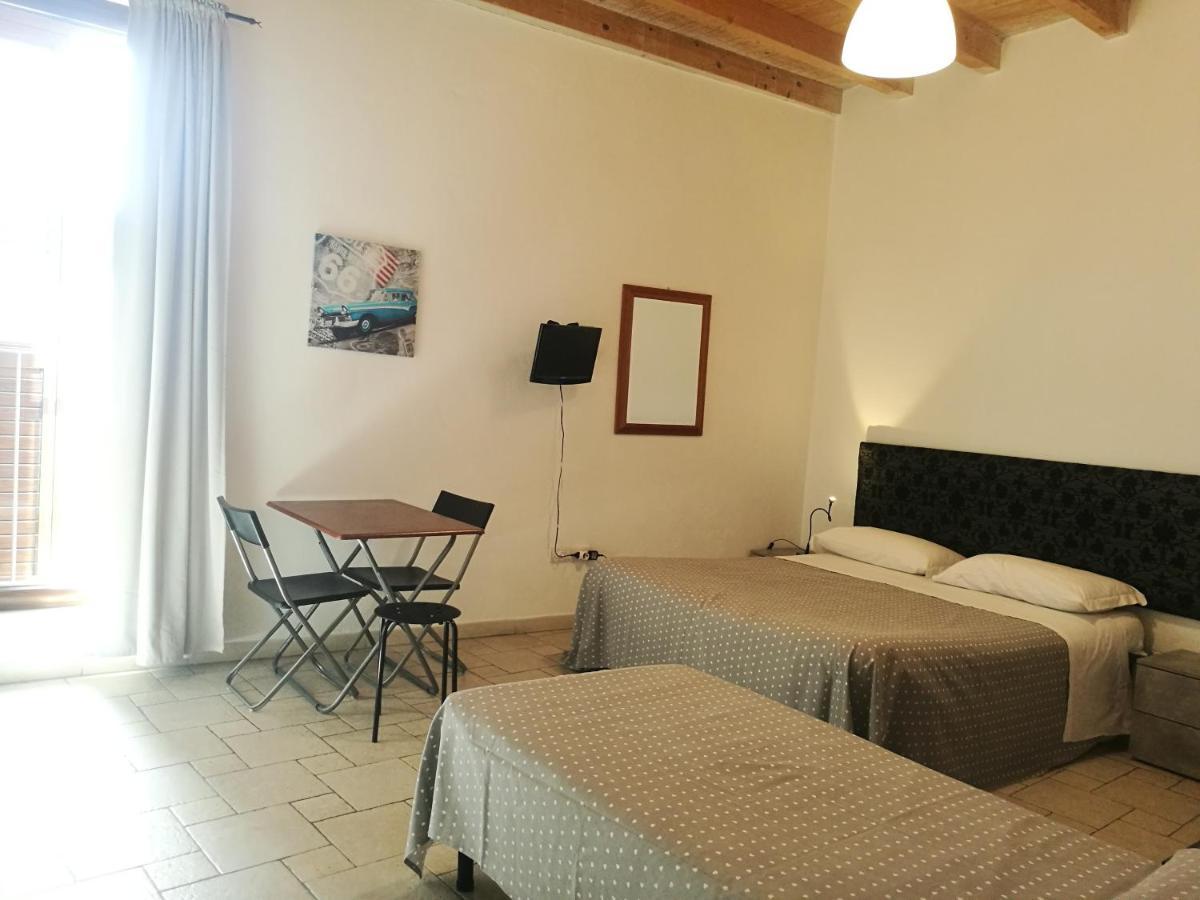 La Corte Del Borgo Antico Bari Exterior foto